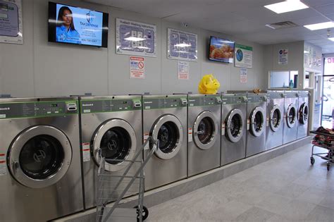 Coin & Card Laundromat Photos - HK Laundry Equipment