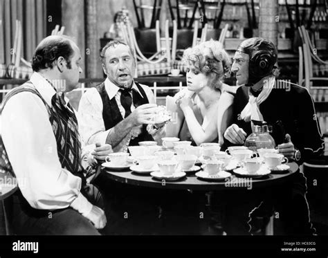 SILENT MOVIE, from left, Dom DeLuise, Mel Brooks, Bernadette Peters ...