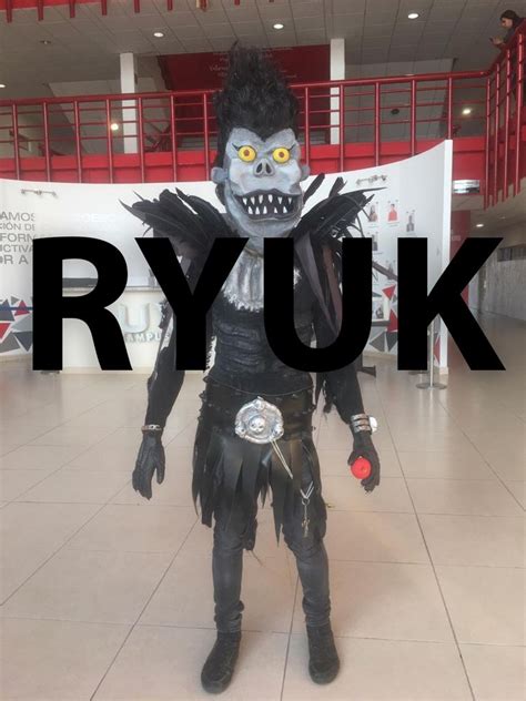 RYUK COSPLAY: 6 Steps