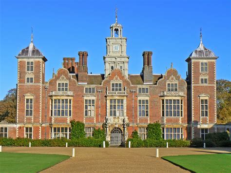 http://www.tournorfolk.co.uk/blickling/blicklinghall.jpg | Stately home ...