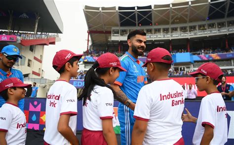 Birthday boy Virat Kohli is swarmed by his young fans | ESPNcricinfo.com