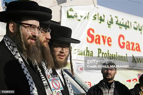 Neturei Karta International Photos and Premium High Res Pictures - Getty Images