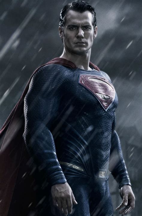 A Closer Look At Henry Cavill's Superman Suit In BATMAN V SUPERMAN: DAWN OF JUSTICE