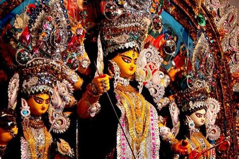 Private Tour: Experience The Kolkata Durga Puja Festival: Triphobo