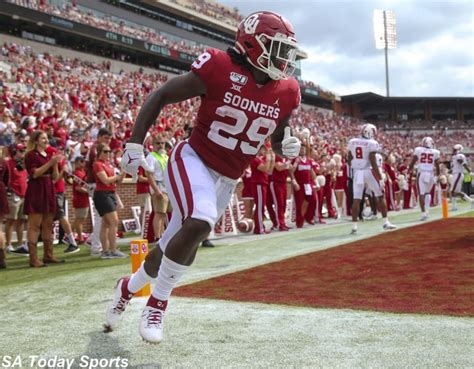 Oklahoma Sooners running back Rhamondre Stevenson declared for the NFL ...