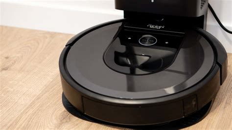 Irobot Roomba I6 Vs Roomba I7+ : What's The Difference - Topvacuumscleaner