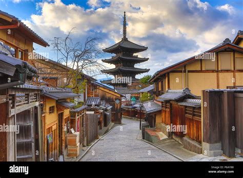 Japan, Kyoto City, Gion, Yasaka Pagoda Stock Photo - Alamy