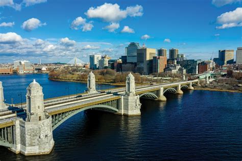 The Reconstruction of Longfellow Bridge - Traditional Building