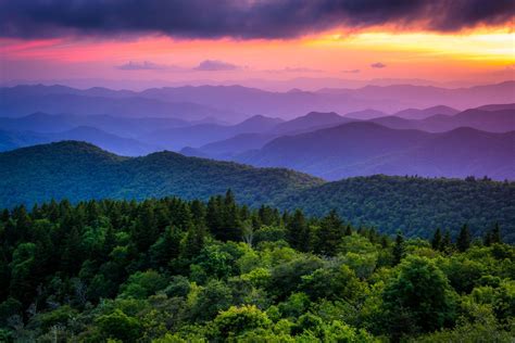 3 Places to Enjoy a Colorful Sunrise or Sunset in Gatlinburg