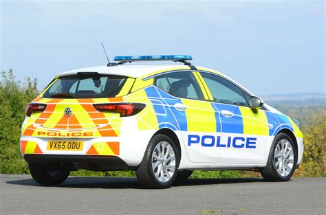 All-New Vauxhall "Arresting" Astra K Enters Police Service in the UK ...