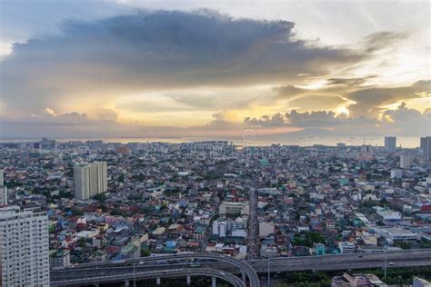 Metro Manila Skyline at Sunset Editorial Photo - Image of asia ...