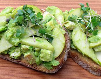 Grilled Chicken, Pear & Avocado Toast Recipe - Have A Plant