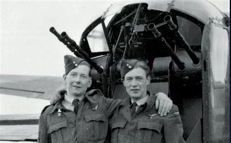 Pathfinder Aircrew – RAF PATHFINDERS ARCHIVE