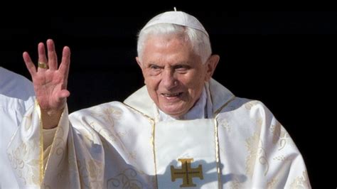 Why did Pope Benedict XVI resign? When his resignation was and the meaning of 'pope emeritus ...