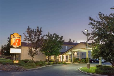 Super 8 by Wyndham Bend Bend, Oregon, US - Reservations.com