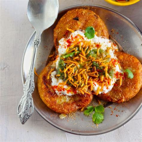 Aloo Tikki Chaat Recipe (Delhi Style) - Fun FOOD Frolic