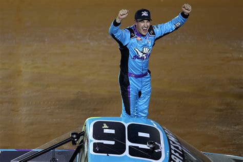 Joey Logano Dominates NASCAR Truck Series Bristol Dirt Race - RaceDayCT.com