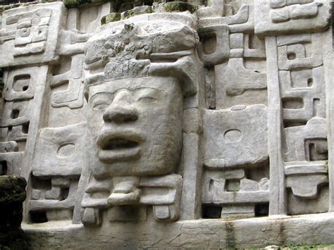 Lamanai Mayan Ruins | Visiting the Lamanai Maya Ruins