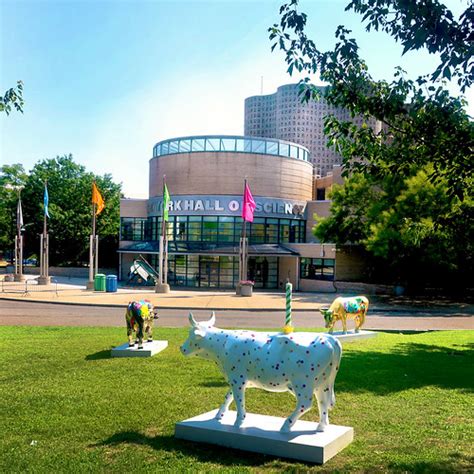 New York Hall of Science & Fiberglass Cows | "The cows will … | Flickr