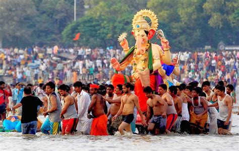 Cute Kanha Ji: Ganpati Visarjan In Mumbai