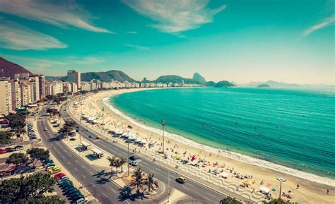 Playa Copacabana: Una Joya en Rio de Janeiro - SKY Airline - Blog