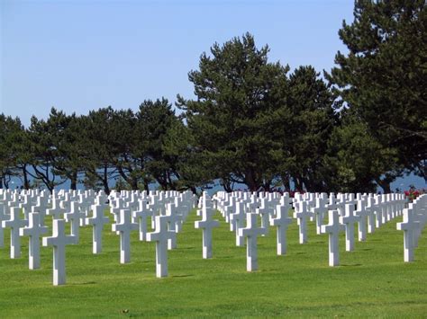 Military Grave Markers: Symbols Explained and Explored