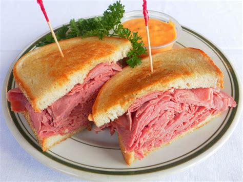 Corned Beef Sandwich - Red Olive