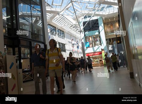 Lion yard shopping centre cambridge hi-res stock photography and images - Alamy