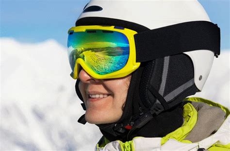 Snow blindness: How to prevent sunburned eyes