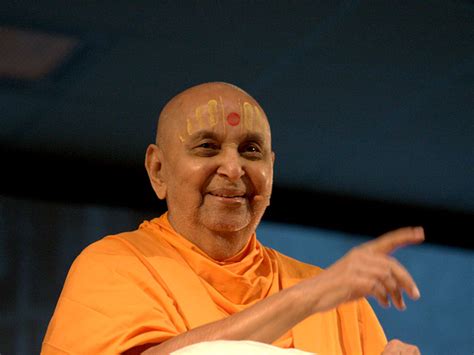 Lord Swaminarayan: Pramukh Swami Maharaj Photos