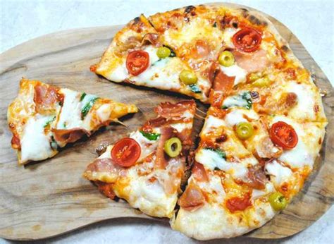 Frying Pan Pizza | Recipe | Cuisine Fiend