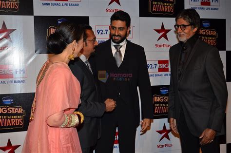 Manisha Koirala, Amitabh bachchan, Abhishek Bachchan at Big Star Entertainment Awards Red Carpet ...