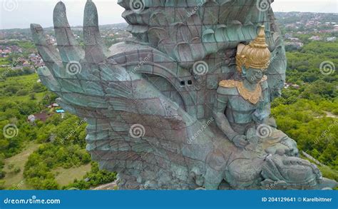 Wisnu Statue In Garuda Wisnu Kencana GWK Cultural Park In Bali ...