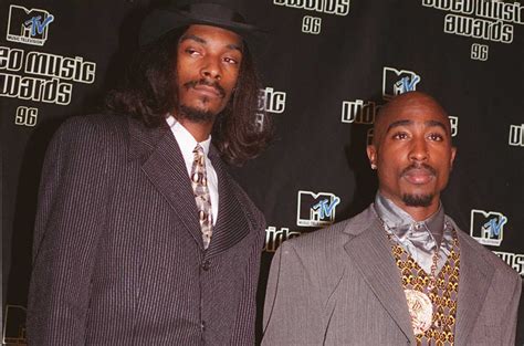 Snoop Dogg to Induct Tupac Shakur Into Rock and Roll Hall of Fame ...