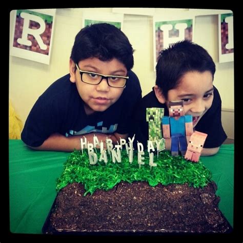 Minecraft grass block cake