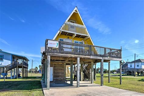 A-Frame Home w/ Deck - 2 Blocks to Surfside Beach! UPDATED 2021 ...