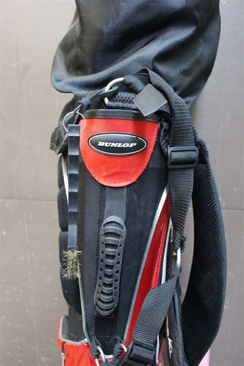 Dunlop Golf Clubs W/ Golf Bag