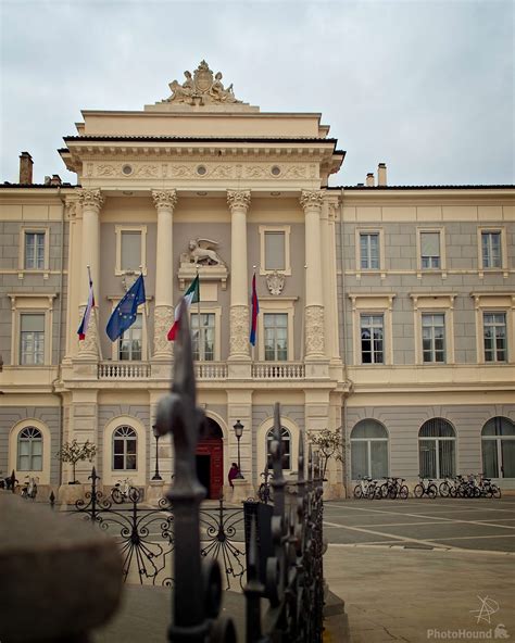 Image of Piran Tartini Square by ADNW T-Shirts | 1026518