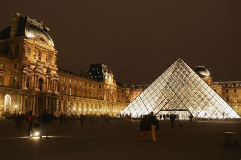 I.M. Pei’s Louvre Pyramid wins AIA 25 Year Award - Curbed