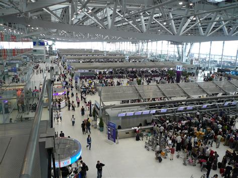 ファイル:Terminal de l'aéroport international de Bangkok.JPG - Wikipedia