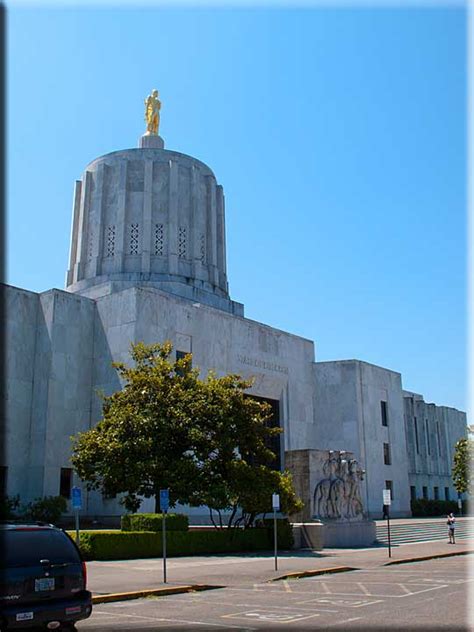 Enjoy The Journey: Oregon State Capitol Building