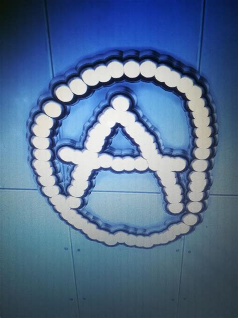 I tried to recreate an Avengers logo in Sims 4... My eyes need medical ...