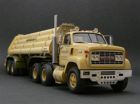 GMC 9500 1970 1/25 Scale Model | Trucks, Gmc trucks, Model cars kits