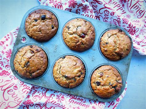 A lighter version of the traditional Christmas Mincemeat Pie. These Mincemeat Muffins are so ...