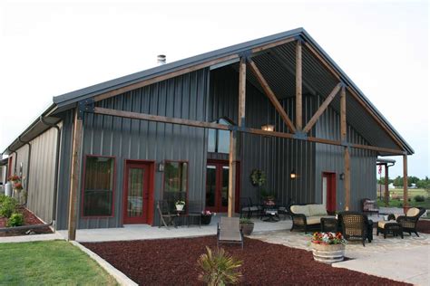 Why American Barn Homes Are the Hottest Trend in Home Construction