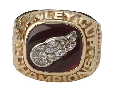 Lot Detail - Scarce 1998 Detroit Red Wings 14K Stanley Cup Championship Ring- Goldman (Staff)