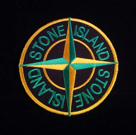 Stone Island Patch | Абстрактные фотографии, Винтажные логотипы, Модная иллюстрация лицо