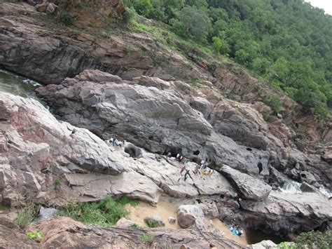 Escapades....: Chunchi Falls - Sangama - Mekedatu