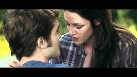 Twilight Kisses: Edward and Bella - YouTube