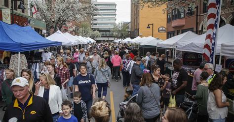 Downtown Des Moines Farmers' Market: Opening day is May 4